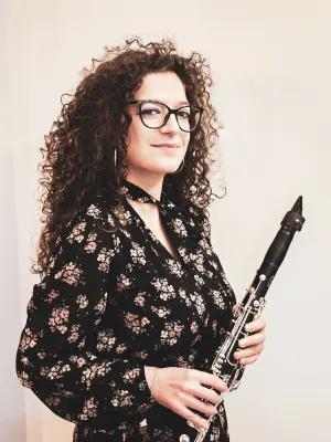 Ritratto di un componente del Fabula Klariensemble con il clarinetto – Fabula Klariensemble, ritratti 22/02/2024 – Martina Franca