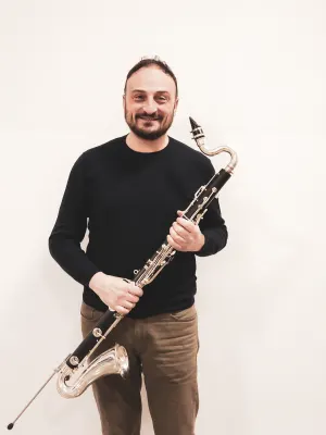 Ritratto di un componente del Fabula Klariensemble con il clarinetto – Fabula Klariensemble, ritratti 22/02/2024 – Martina Franca